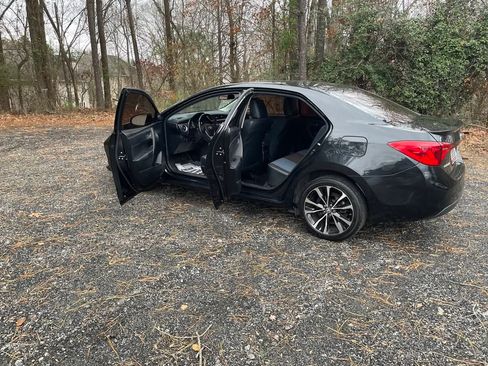 Used 2019 Toyota Corolla SE image 11