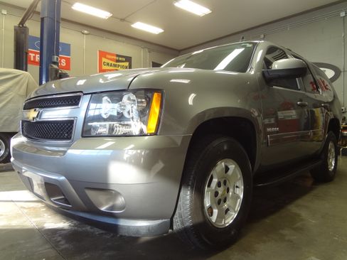 Used 2012 Chevrolet Tahoe LS image 3