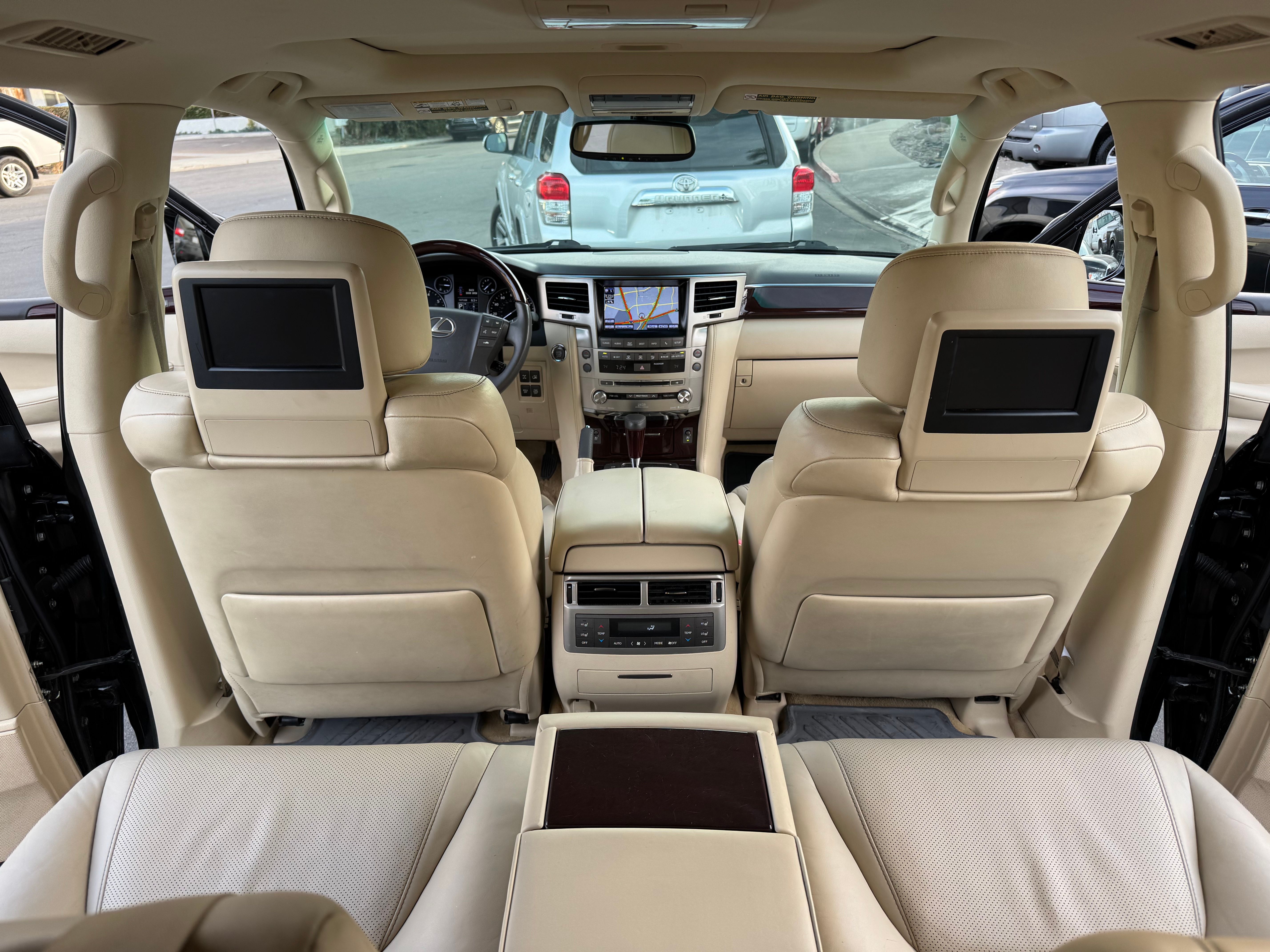 Used 2013 Lexus LX 570 4WD image 26