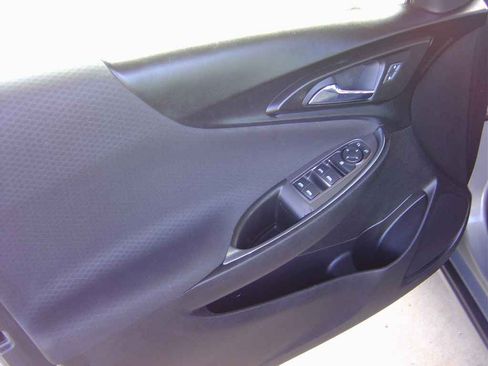 Used 2018 Chevrolet Malibu LT image 8