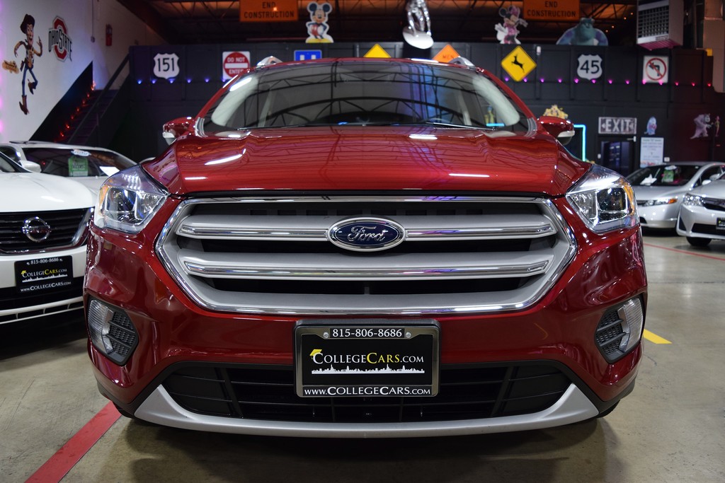 Used 2017 Ford Escape Titanium FWD image 9