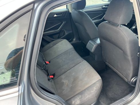 Used 2020 Volkswagen Jetta SE image 8