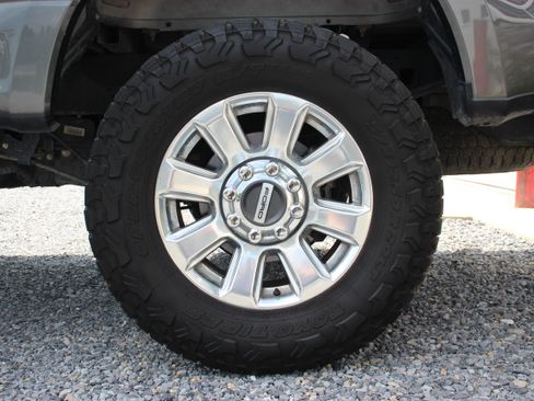 Used 2019 Ford F250 4x4 Crew Cab Limited image 13