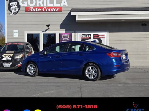 Used 2016 Chevrolet Cruze LT image 5