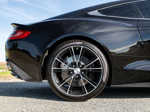 Used 2014 Aston Martin Vanquish Coupe RWD image 35