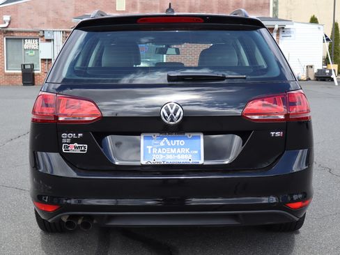 Used 2016 Volkswagen Golf SE image 7