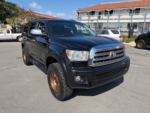Used 2016 Toyota Sequoia Platinum image 11