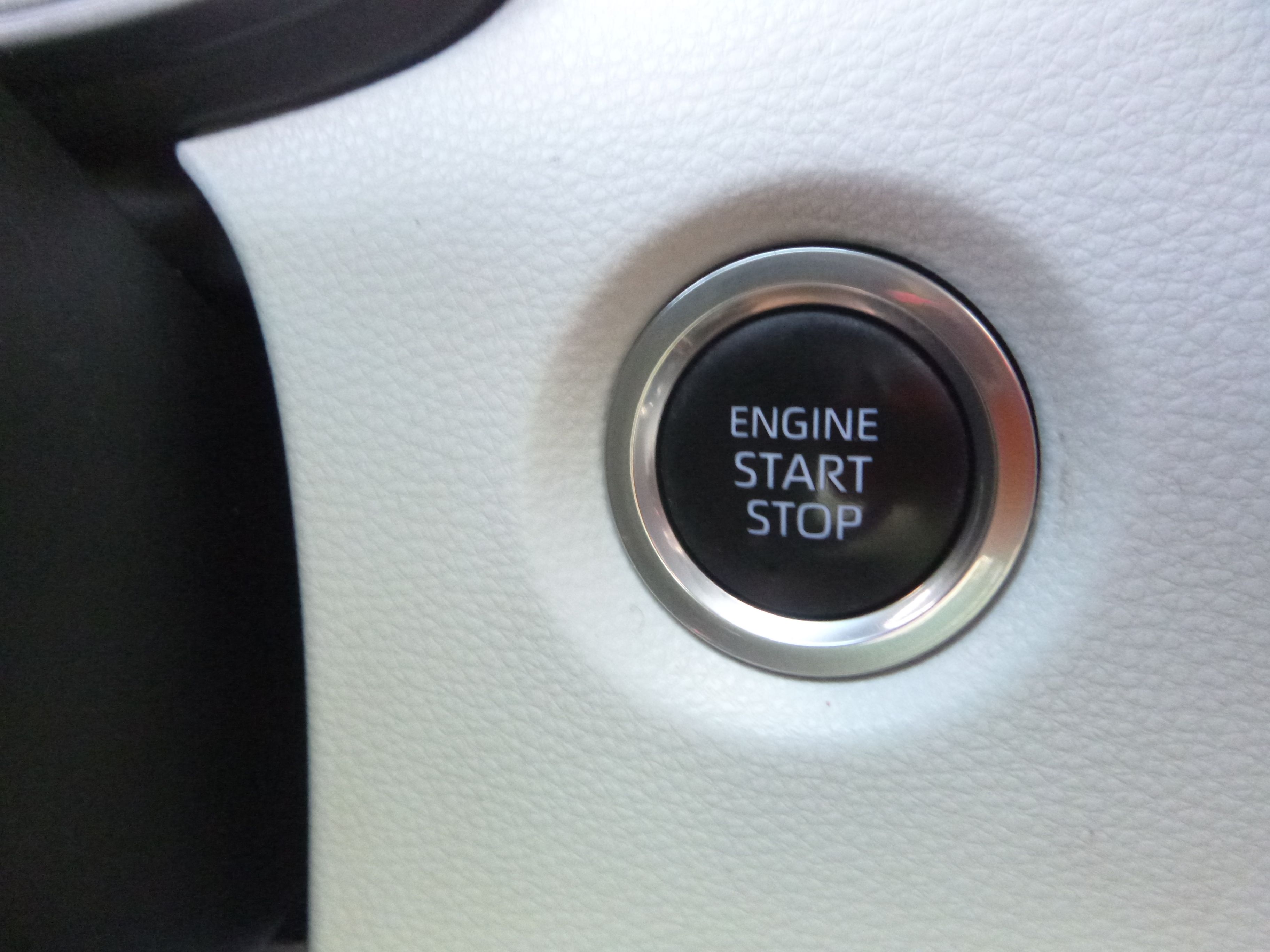 Used 2020 Toyota Corolla SE Sedan w/ Premium Package FWD image 26
