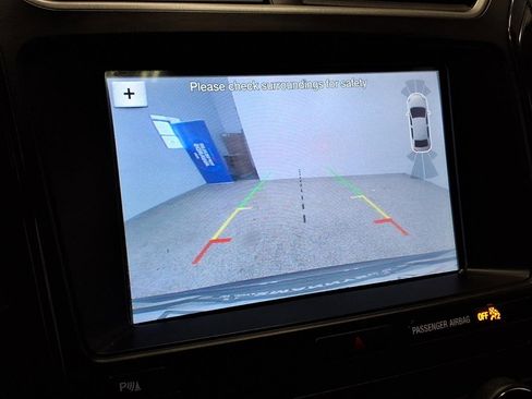 Used 2019 Ford Explorer XLT image 14