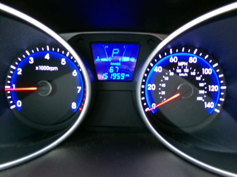 Used 2015 Hyundai Tucson SE image 18