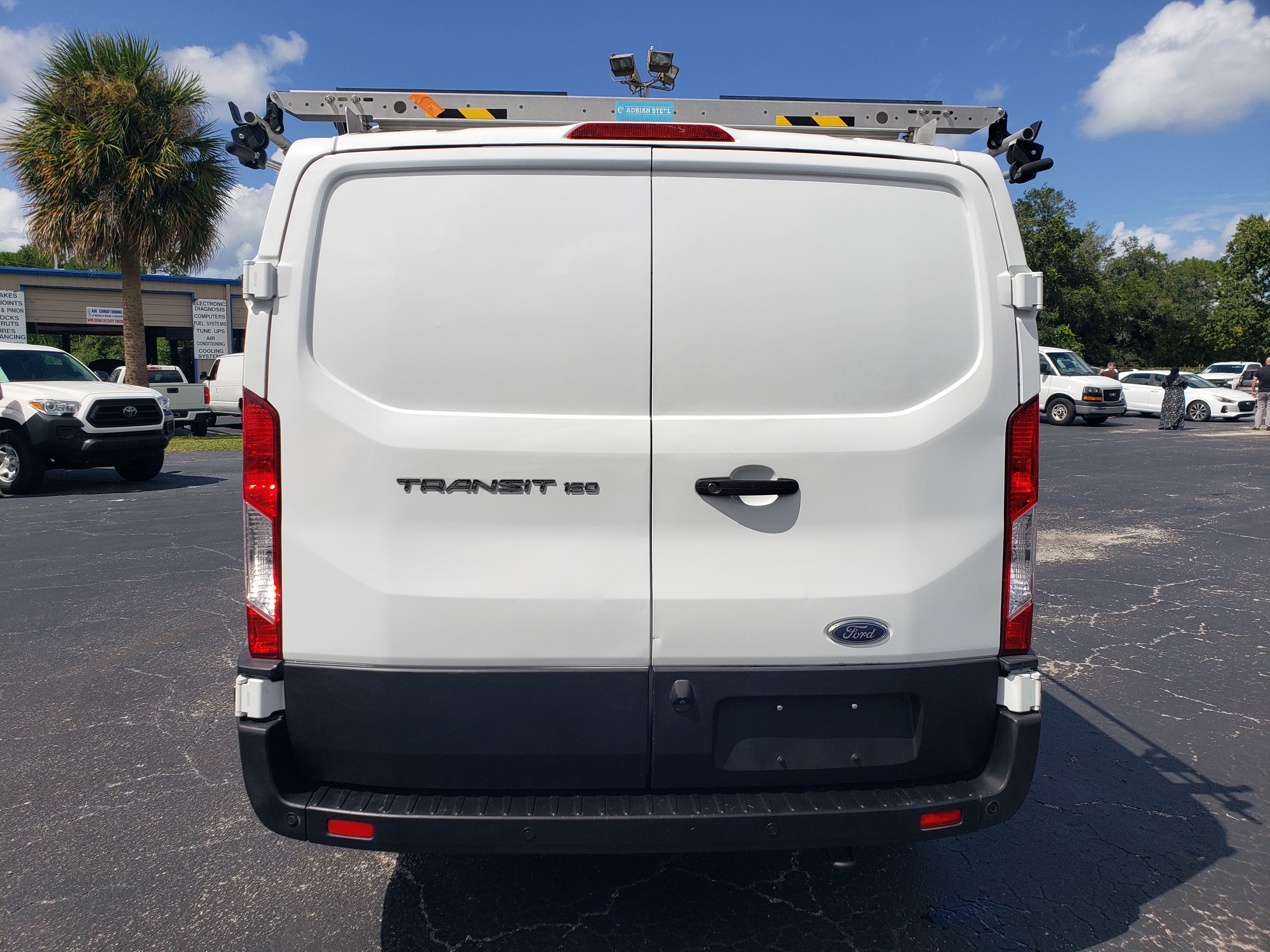 Used 2020 Ford Transit 150 Low Roof RWD image 4