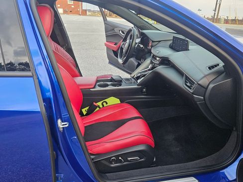 Used 2022 Acura TLX image 17