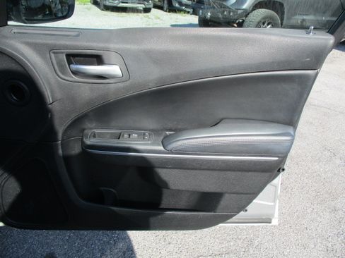 Used 2016 Dodge Charger SE image 26