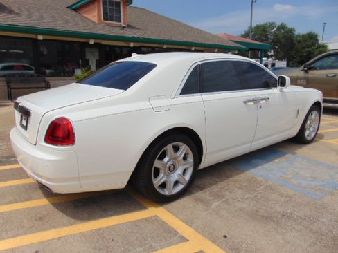 Used 2011 Rolls-Royce Ghost image 9