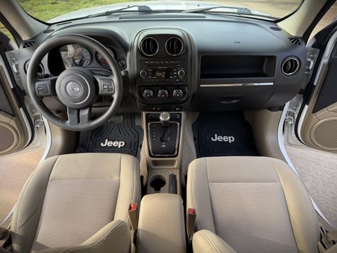 Used 2014 Jeep Patriot Sport image 5