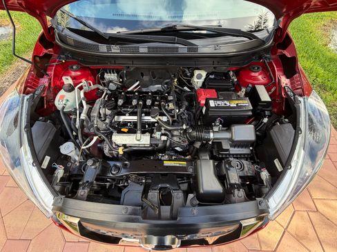 Used 2020 Nissan Kicks SR image 13