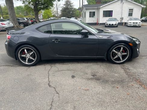 Used 2013 Scion FR-S image 5