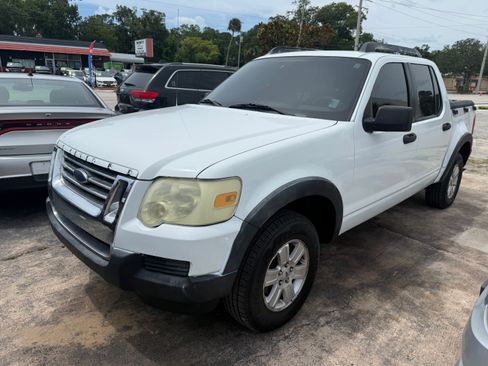 Used 2007 Ford Explorer Sport Trac 2WD XLT image 3