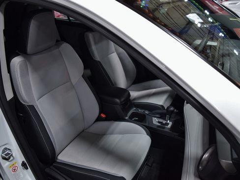 Used 2017 Toyota RAV4 XLE FWD image 24