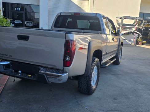 Used 2004 Chevrolet Colorado Z71 image 10