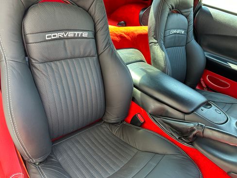 Used 2001 Chevrolet Corvette image 14