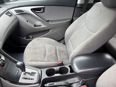 Used 2013 Hyundai Elantra image 10