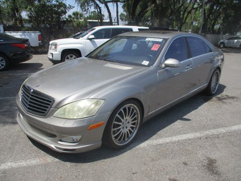 Used 2007 Mercedes-Benz S 550 image 2