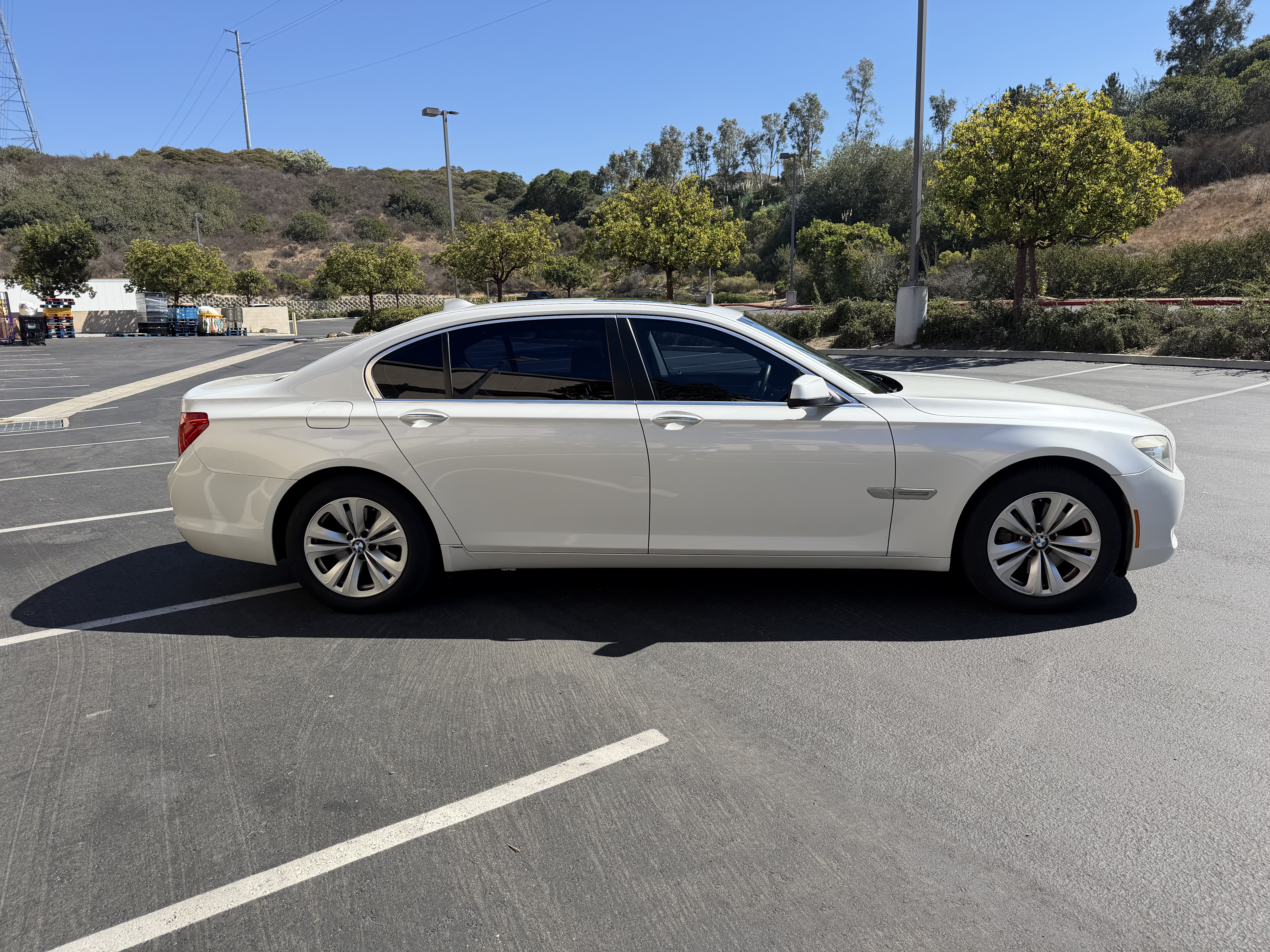 Used 2011 BMW 740Li RWD image 7