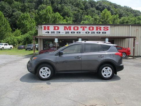 Used 2014 Toyota RAV4 AWD LE image 1