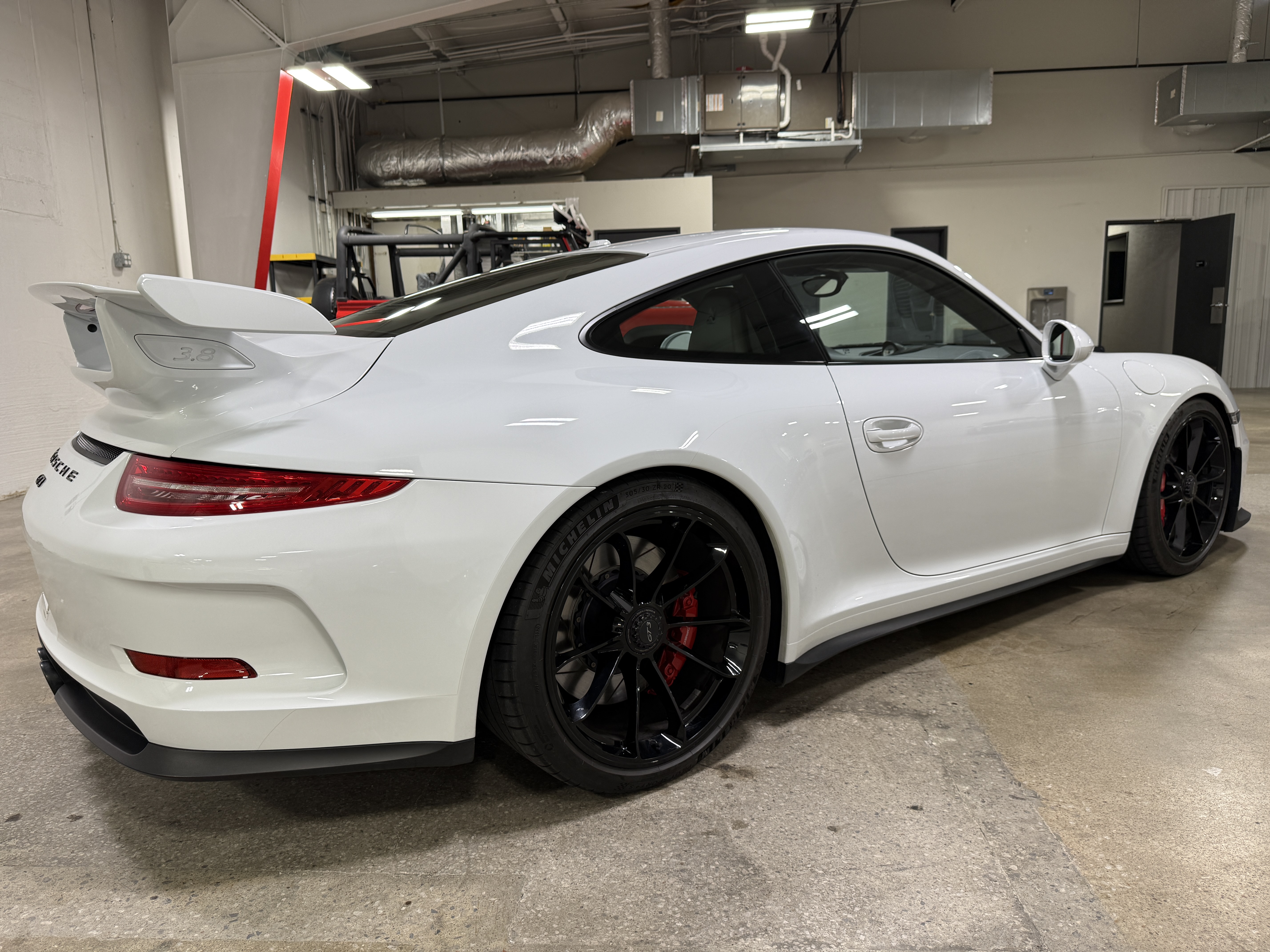 Used 2015 Porsche 911 GT3 RWD image 4