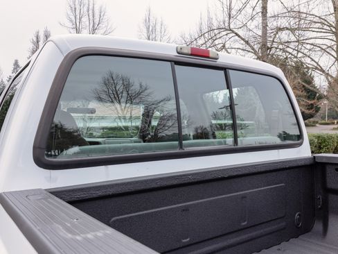 Used 1999 Ford F350 XLT image 28