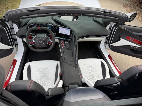 Used 2023 Chevrolet Corvette Premium Conv w/ 3LT image 29