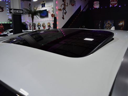 Used 2018 Honda CR-V Touring image 15