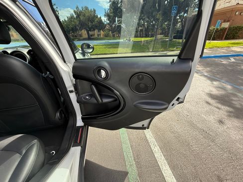 Used 2016 MINI Cooper Countryman S ALL4 AWD/4WD image 11