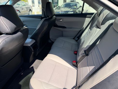 Used 2017 Toyota Camry SE image 14