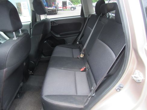 Used 2014 Subaru Forester 2.5i Premium AWD/4WD image 14