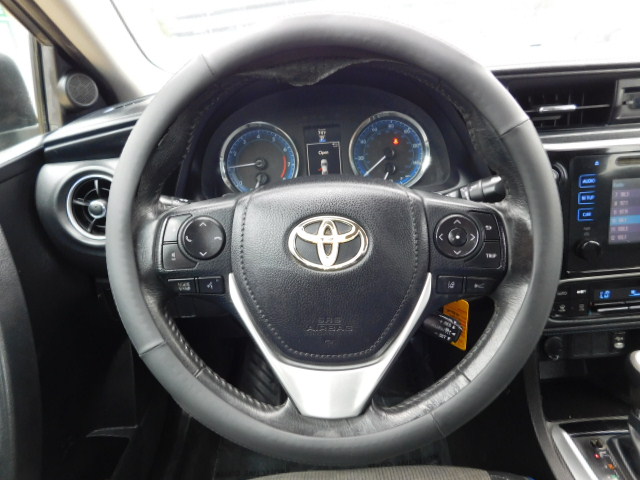 Used 2017 Toyota Corolla SE Sedan FWD image 13