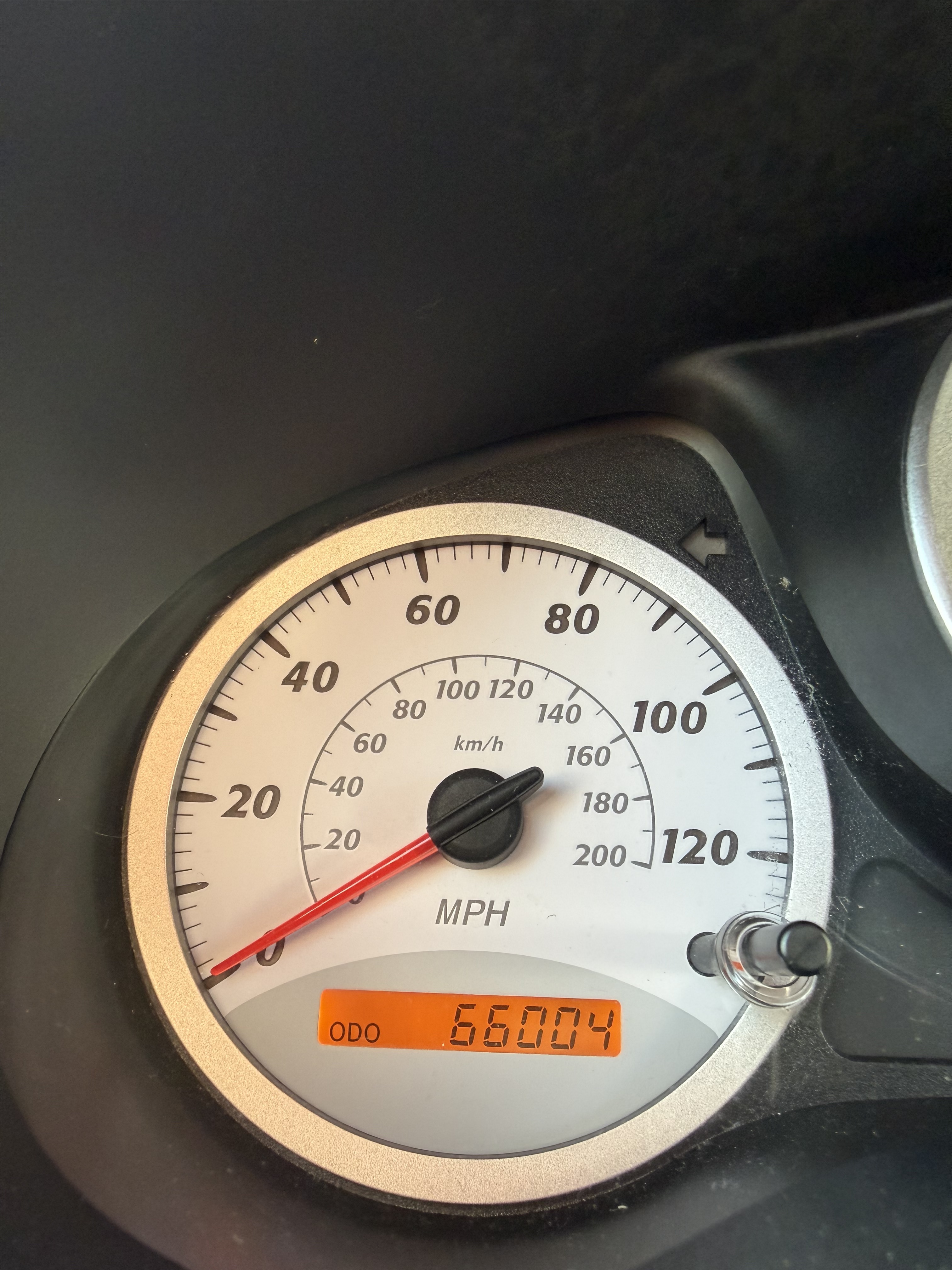 Used 2004 Toyota RAV4 L FWD image 3