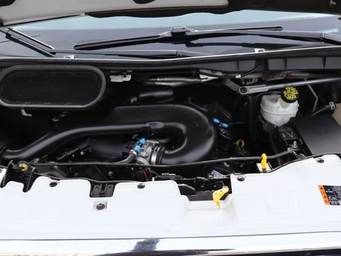 Used 2015 Ford Transit 150 XLT image 31