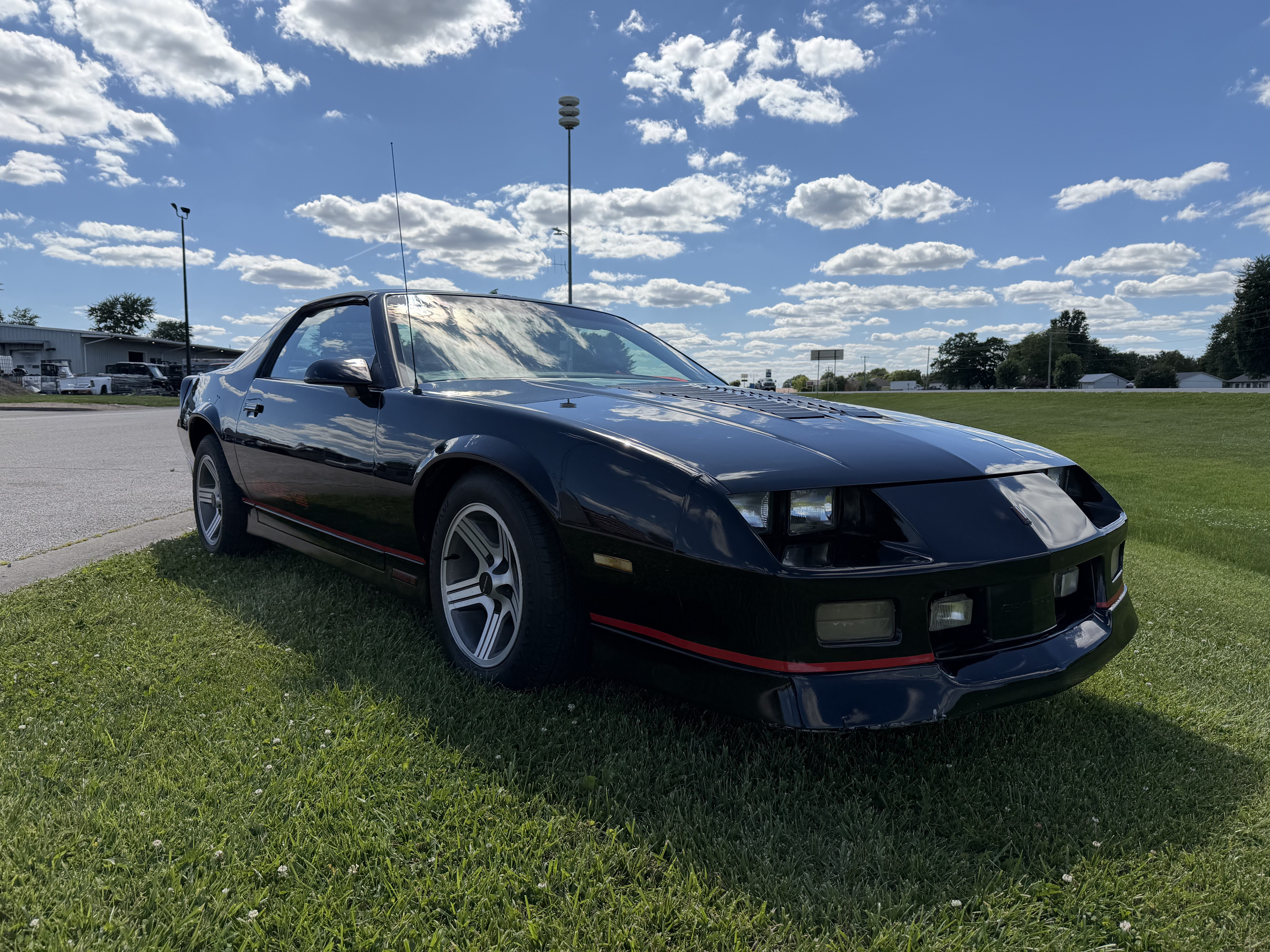 Used 1989 Chevrolet Camaro IROC-Z RWD image 8