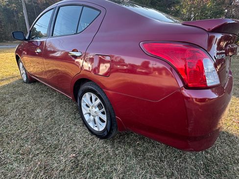 Used 2017 Nissan Versa 1.6 SV image 6