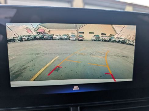 Used 2024 Chevrolet Trax RS image 12