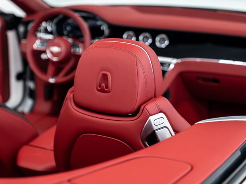 Used 2025 Bentley Continental GTC Speed image 50