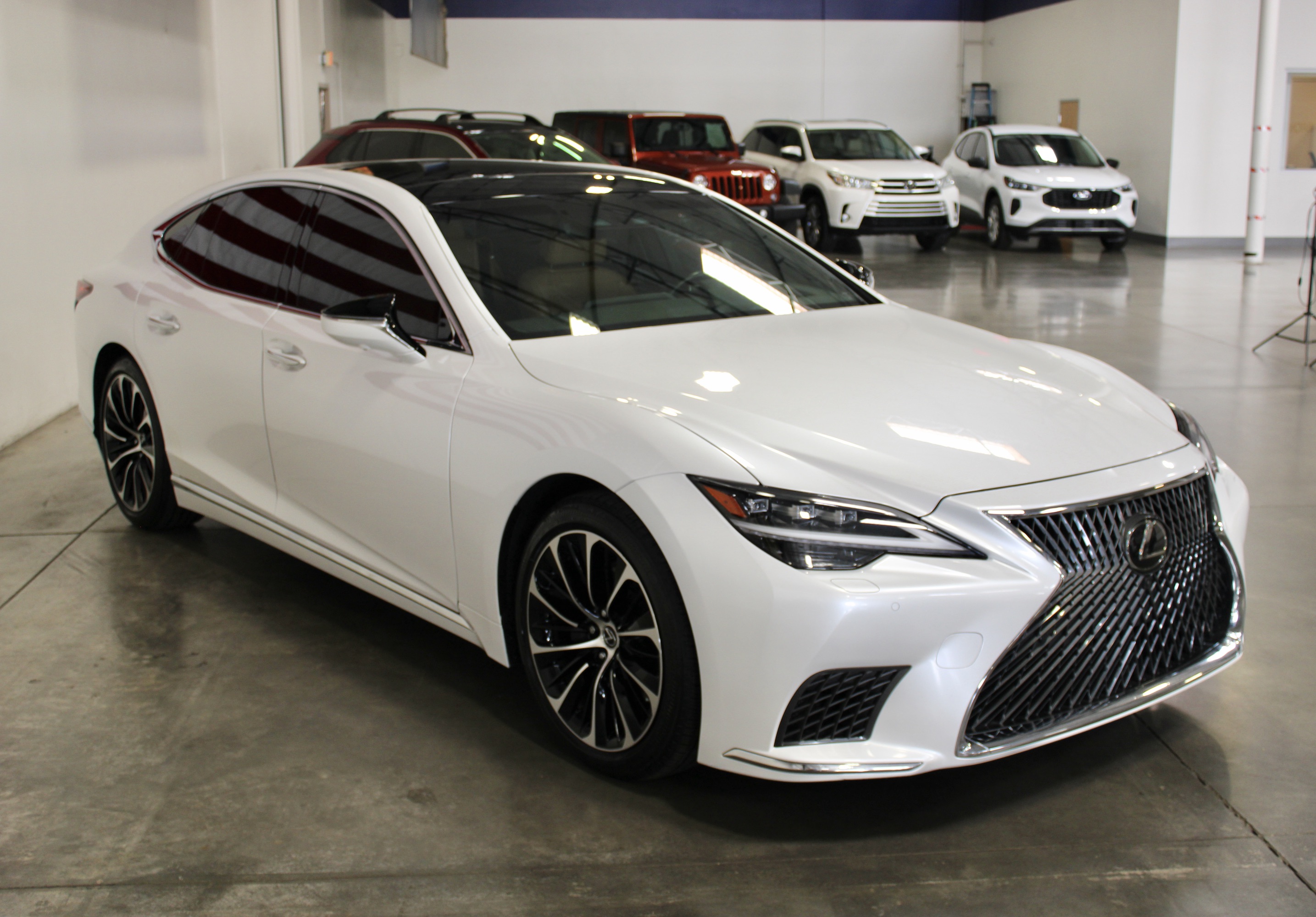 Used 2023 Lexus LS 500 w/ Luxury Package RWD image 2