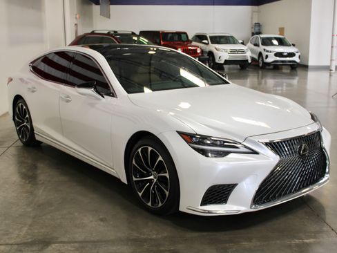 Used 2023 Lexus LS 500 w/ Luxury Package RWD image 2
