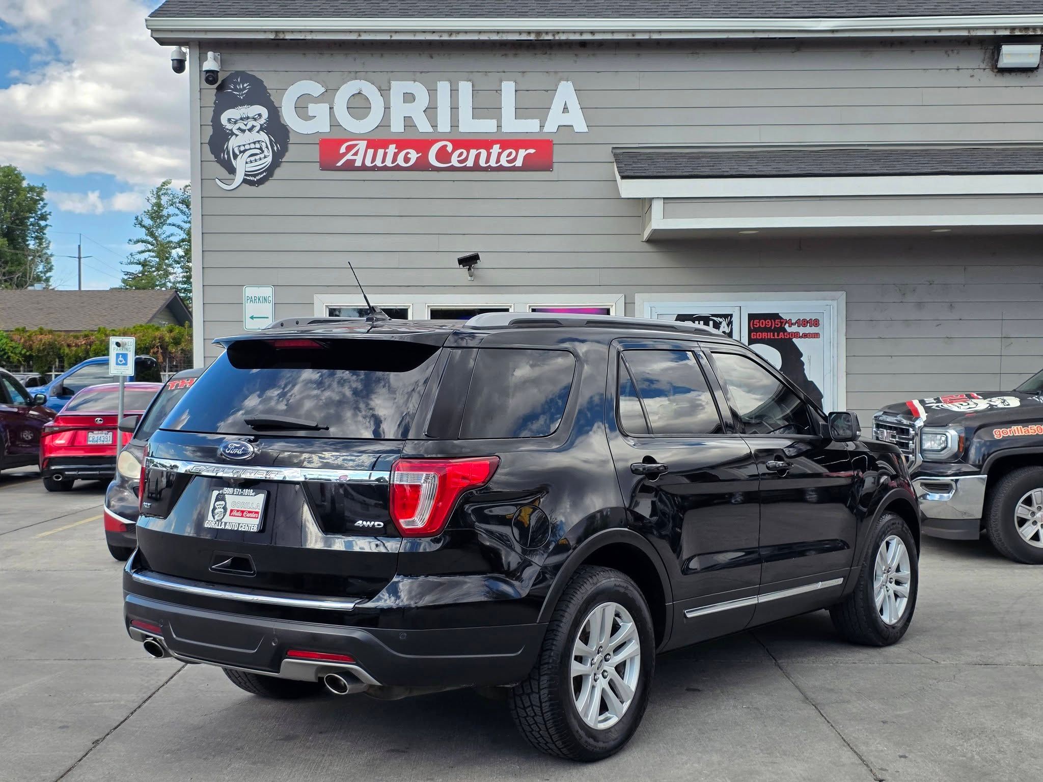 Used 2018 Ford Explorer 4WD XLT image 7