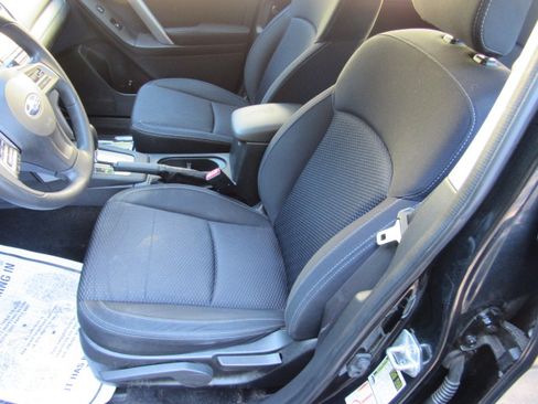 Used 2014 Subaru Forester 2.5i AWD/4WD image 13