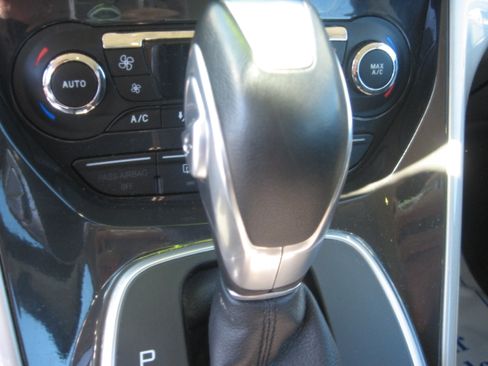 Used 2015 Ford C-MAX SEL image 12