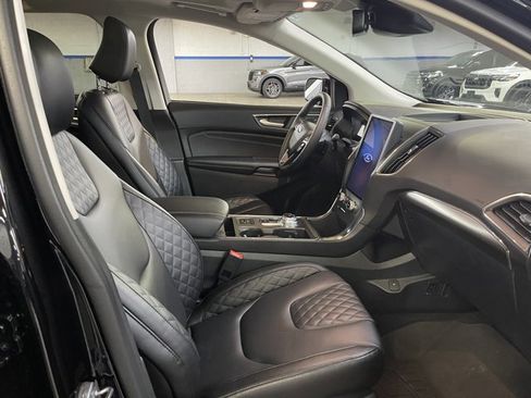 Certified 2023 Ford Edge Titanium image 19