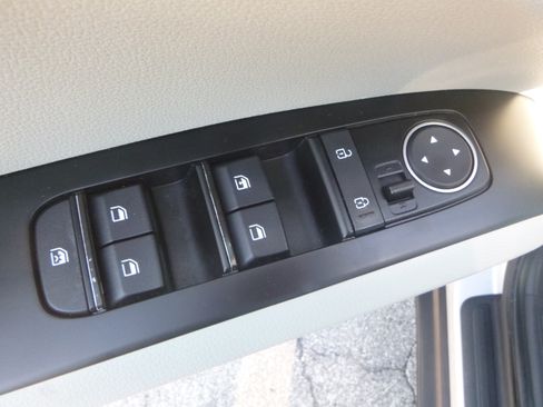 Used 2020 Kia Soul LX FWD Hatchback 2.0L 4-Cyl image 17